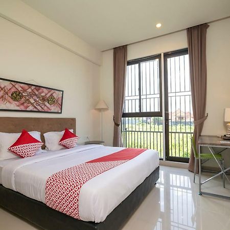 Oyo 697 Olivia Inn Denpasar レギャン エクステリア 写真