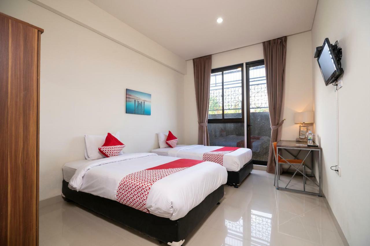 Oyo 697 Olivia Inn Denpasar レギャン エクステリア 写真