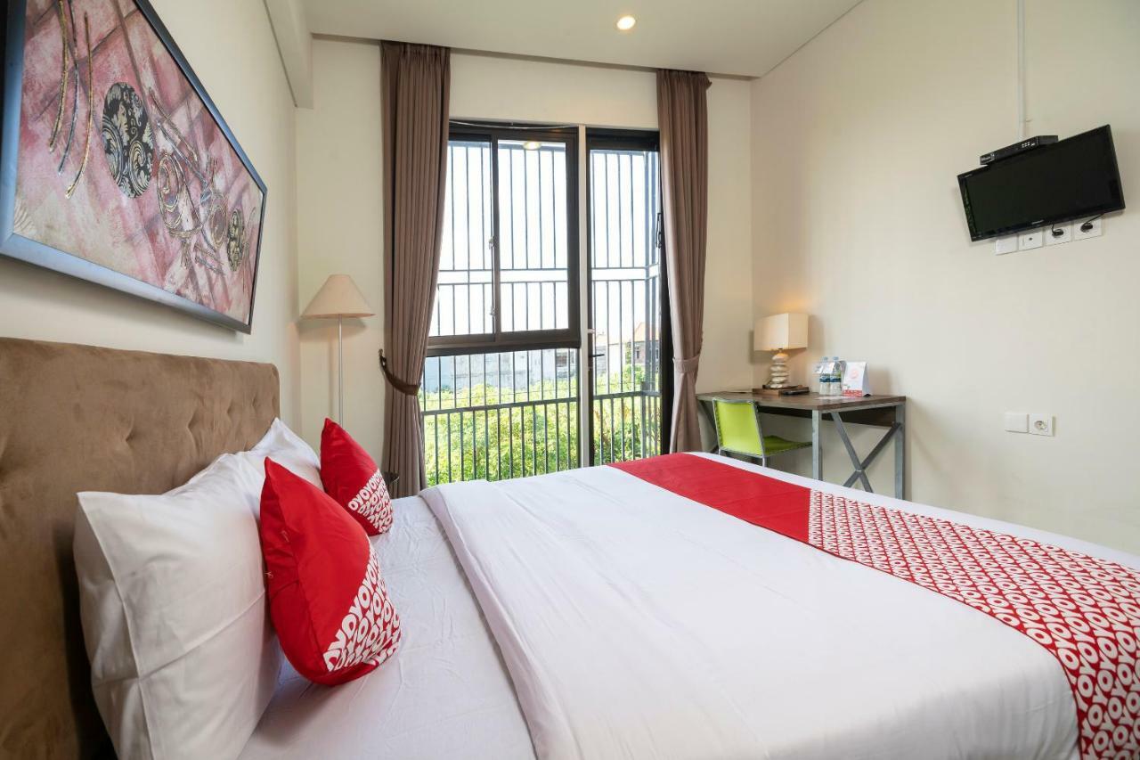 Oyo 697 Olivia Inn Denpasar レギャン エクステリア 写真