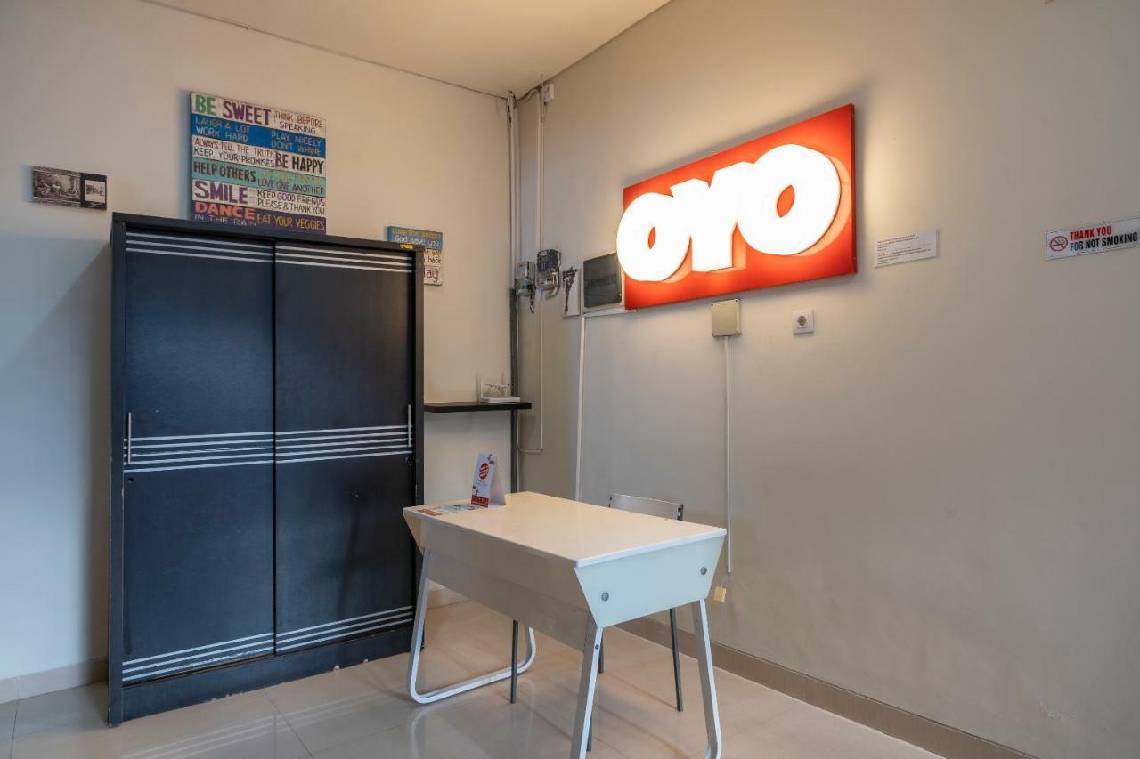 Oyo 697 Olivia Inn Denpasar レギャン エクステリア 写真