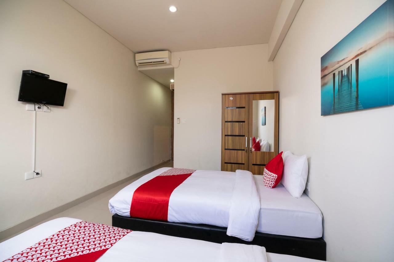 Oyo 697 Olivia Inn Denpasar レギャン エクステリア 写真