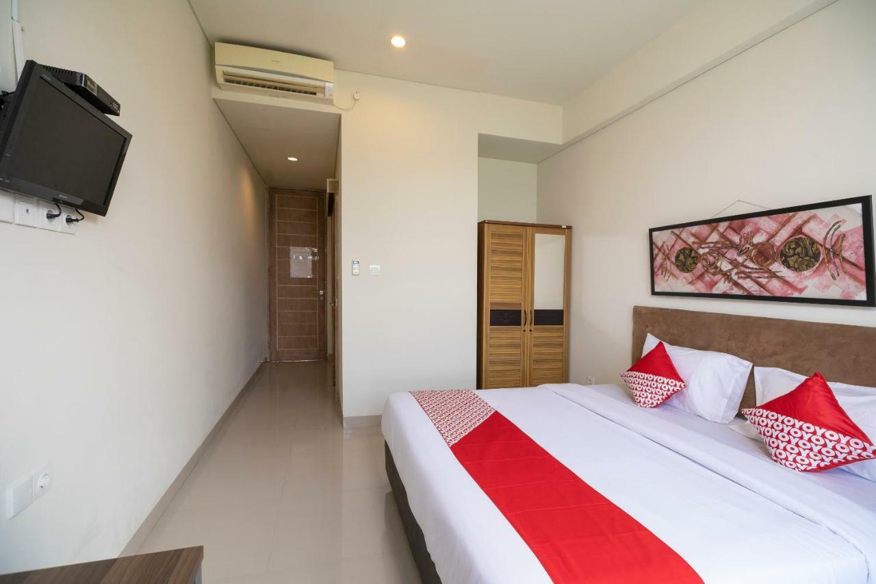 Oyo 697 Olivia Inn Denpasar レギャン エクステリア 写真