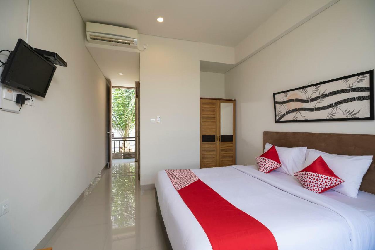 Oyo 697 Olivia Inn Denpasar レギャン エクステリア 写真
