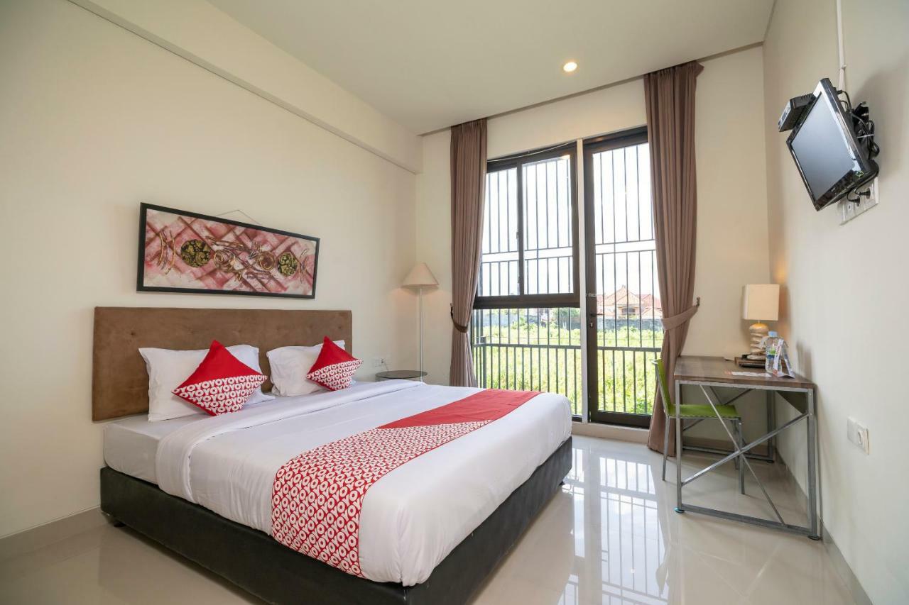 Oyo 697 Olivia Inn Denpasar レギャン エクステリア 写真