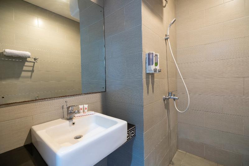 Oyo 697 Olivia Inn Denpasar レギャン エクステリア 写真